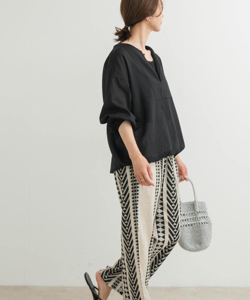 URBAN RESEARCH DOORS（アーバンリサーチドアーズ）の「リネンブレンドドロストチュニック（チュニック・レディース・オフホワイト/ナチュラル/スミクロ・MEDIUM）」の15枚目の写真