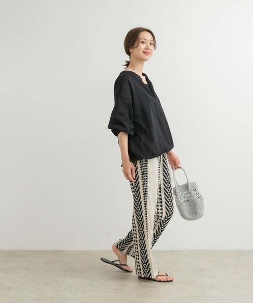 URBAN RESEARCH DOORS（アーバンリサーチドアーズ）の「リネンブレンドドロストチュニック（チュニック・レディース・オフホワイト/ナチュラル/スミクロ・MEDIUM）」の17枚目の写真