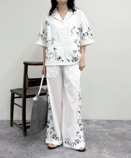 fredy emue(フレディエミュ)の「《セットアップ対応》カラフル刺繍パンツ(その他パンツ・レディース・ブラック/オフホワイト・38)」の3枚目の写真