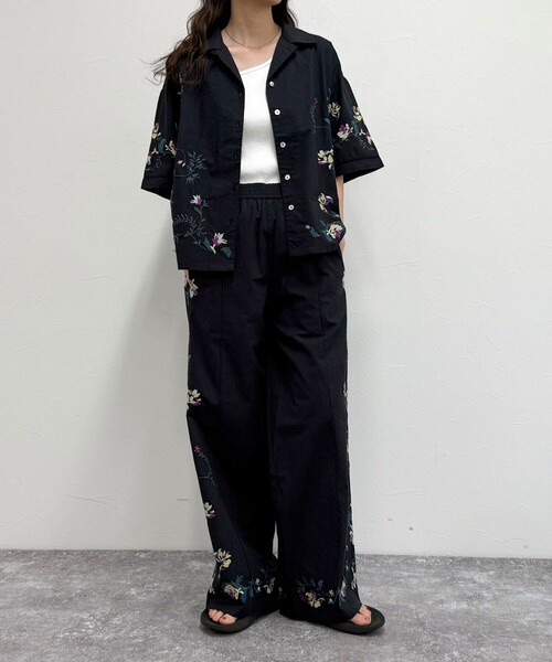 fredy emue(フレディエミュ)の「《セットアップ対応》カラフル刺繍パンツ(その他パンツ・レディース・ブラック/オフホワイト・38)」の21枚目の写真