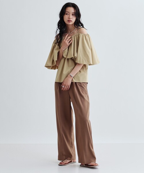 GALLEST（ギャレスト）の「ボリュームオフショルブラウス（シャツ/ブラウス・レディース・ホワイト/グリーン/ベージュ/ブラック・38）」の20枚目の写真