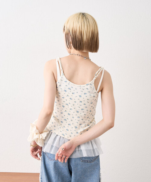 w closet（ダブルクローゼット）の「小花レースキャミ（キャミソール・レディース・アイボリー/チャコールグレー/グレー・FREE）」の8枚目の写真