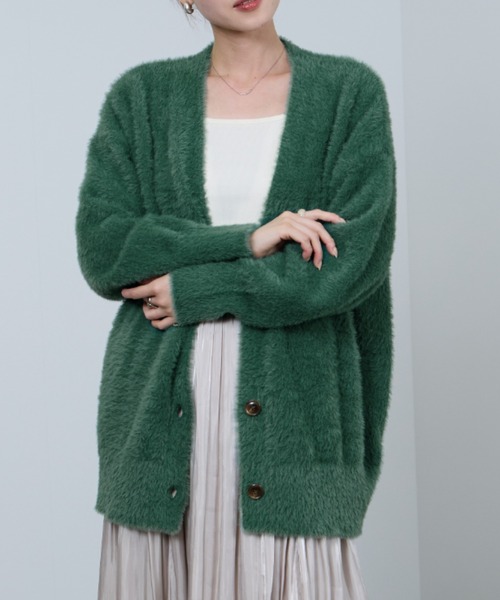 NAVY（ネイビー）の「ふわふわした柔らかな肌さわりのフェザーヤーンロングカーディガン（カーディガン/ボレロ・レディース・グリーン/ベージュ/オレンジ/チャコールグレー・FREE）」の3枚目の写真