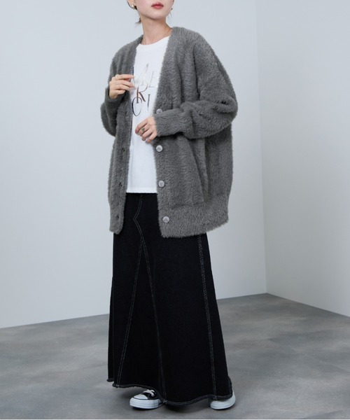 NAVY（ネイビー）の「ふわふわした柔らかな肌さわりのフェザーヤーンロングカーディガン（カーディガン/ボレロ・レディース・グリーン/ベージュ/オレンジ/チャコールグレー・FREE）」の9枚目の写真