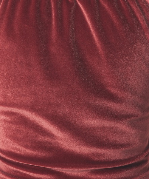 DEICY（デイシー）の「ベロアギャザーショートトップス（Tシャツ/カットソー・レディース・ダークブラウン/レッド/ピンク・FREE）」の5枚目の写真