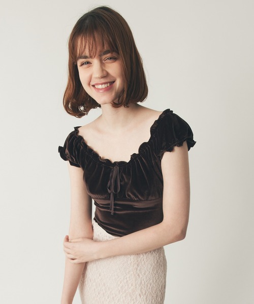 DEICY（デイシー）の「ベロアギャザーショートトップス（Tシャツ/カットソー・レディース・ダークブラウン/レッド/ピンク・FREE）」の10枚目の写真