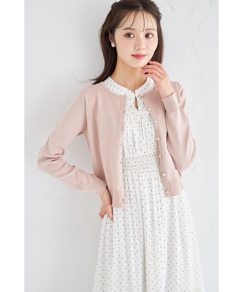 tocco closet(トッコ クローゼット)の「クリアビジュー釦カーディガン(Tシャツ/カットソー・レディース・ブラック/ピンクベージュ/オフホワイト/ブルー・M)」の4枚目の写真