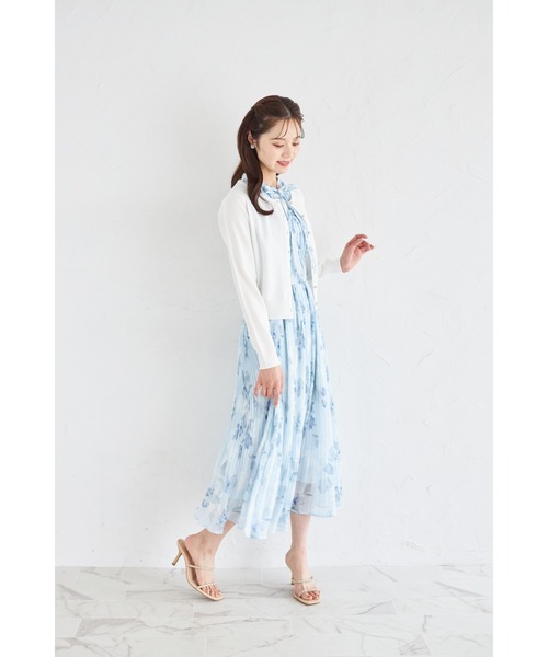 tocco closet(トッコ クローゼット)の「クリアビジュー釦カーディガン(Tシャツ/カットソー・レディース・ブラック/ピンクベージュ/オフホワイト/ブルー・M)」の6枚目の写真