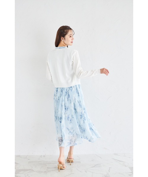 tocco closet(トッコ クローゼット)の「クリアビジュー釦カーディガン(Tシャツ/カットソー・レディース・ブラック/ピンクベージュ/オフホワイト/ブルー・M)」の7枚目の写真