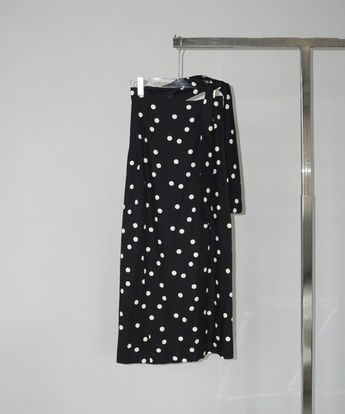 chuclla（チュクラ）の「【LONSLAN】リネン混 ウエストリボン ドットスカート CHLONW25s059（スカート・レディース・ブラック・S/M/L）」の14枚目の写真