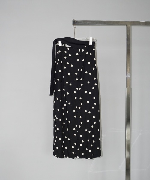 chuclla（チュクラ）の「【LONSLAN】リネン混 ウエストリボン ドットスカート CHLONW25s059（スカート・レディース・ブラック・S/M/L）」の17枚目の写真