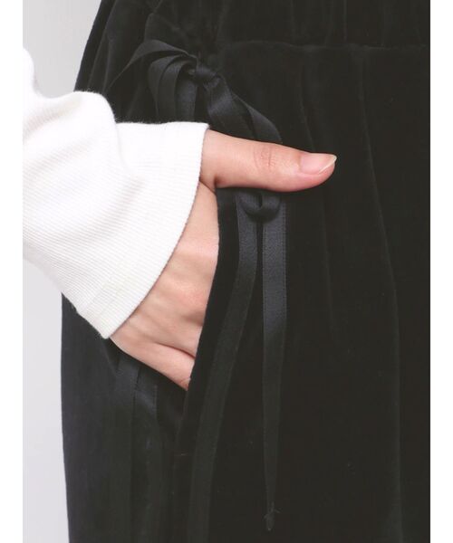 EMODA(エモダ)の「サイドリボンベロアパンツ(その他パンツ・レディース・グレー/ブラック・FREE)」の15枚目の写真