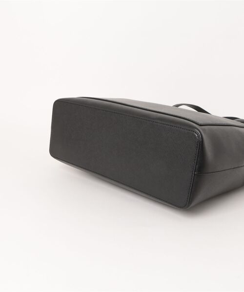 COLE HAAN（コールハーン）の「ザエリーゼサフィアーノトート womens（トートバッグ・レディース・ブラック・OSFA）」の3枚目の写真