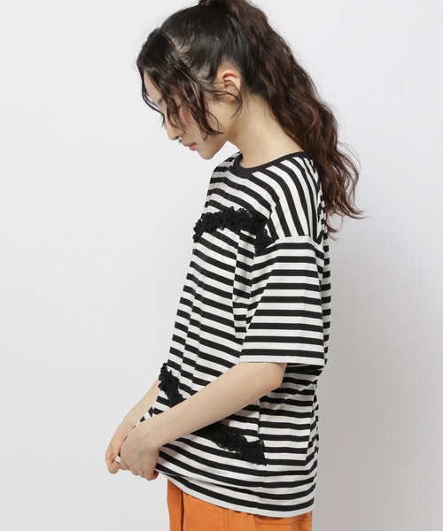 niko and...(ニコアンド)の「レースドッキングTシャツ(Tシャツ/カットソー・レディース・チャコール/ホワイト/オフホワイト・MEDIUM/LARGE)」の19枚目の写真