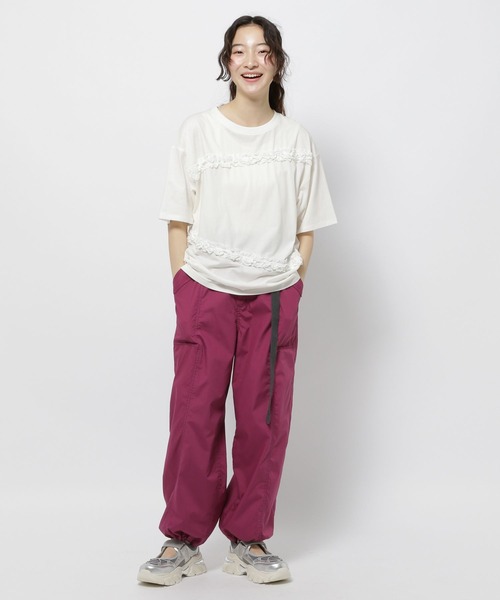 niko and...(ニコアンド)の「レースドッキングTシャツ(Tシャツ/カットソー・レディース・チャコール/ホワイト/オフホワイト・MEDIUM/LARGE)」の20枚目の写真