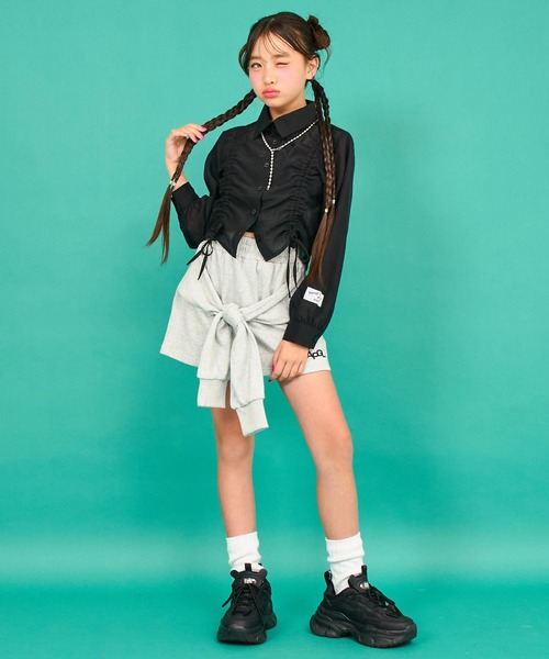 ANAP GiRL(アナップガール)の「シャーリング シアー デザイン クロップド シャツ(シャツ/ブラウス・キッズ・ホワイト/ホワイト×ブラック/ブラック/サックスブルー・S/M/XS)」の9枚目の写真