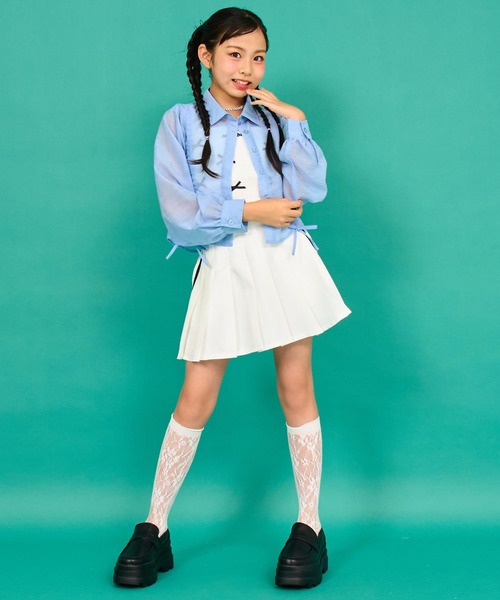 ANAP GiRL(アナップガール)の「シャーリング シアー デザイン クロップド シャツ(シャツ/ブラウス・キッズ・ホワイト/ホワイト×ブラック/ブラック/サックスブルー・S/M/XS)」の13枚目の写真