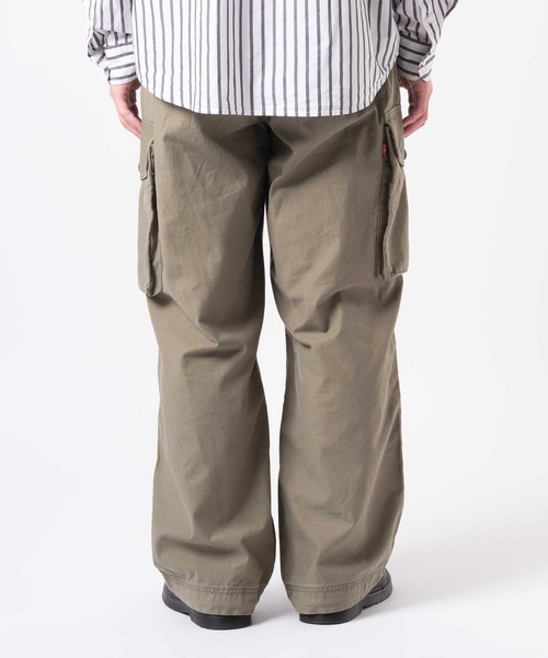 Levi's（リーバイス）の「Levi's/リーバイス BAGGY FIELD カーゴパンツ（カーゴパンツ・メンズ・グリーン/ブラウン/ブラック・S/M/L/XL）」の15枚目の写真