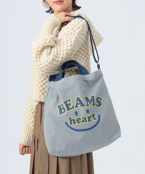 BEAMS HEART(ビームスハート)の「【7/9値下げ】スマイル カスレロゴ バッグ(A4サイズ収納可能)(トートバッグ・レディース・グレー/オリーブ/ホワイト系その他5/ブラウン系その他・ONE SIZE)」の2枚目の写真