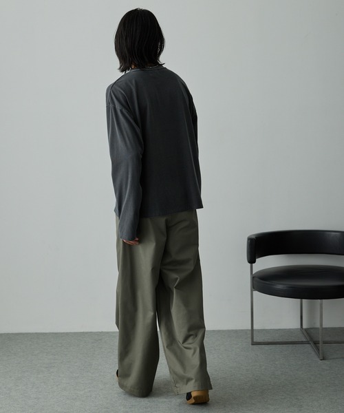 EMMA CLOTHES（エマクローズ）の「ヴィンテージライク ピグメント加工 プレーティング オーバーサイズロンT（Tシャツ/カットソー・メンズ・ネイビー/ブラック/グレー/オフホワイト・M/L）」の21枚目の写真