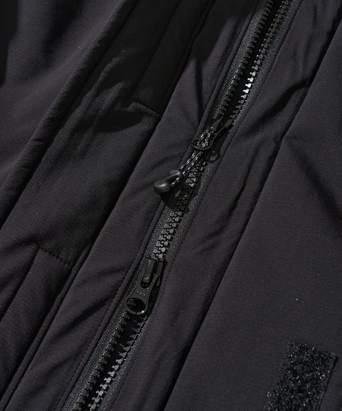 WILD THINGS（ワイルドシングス）の「【WILD THINGS / ワイルドシングス】 DENALI JACKET / デナリジャケット WT25134SK（ダウンジャケット/コート・メンズ・ブラック/グレー・LARGE/MEDIUM/SMALL）」の12枚目の写真