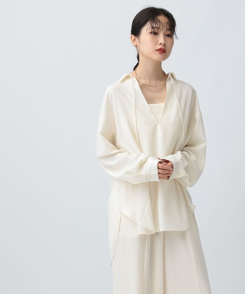 LEPSIM(レプシィム)の「マルチメリットスキッパーシャツ 582342(シャツ/ブラウス・レディース・チャコールグレー/アイボリー/ブラウン・FREE)」の2枚目の写真
