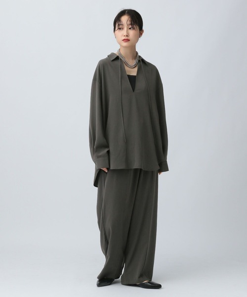 LEPSIM(レプシィム)の「マルチメリットスキッパーシャツ 582342(シャツ/ブラウス・レディース・チャコールグレー/アイボリー/ブラウン・FREE)」の21枚目の写真