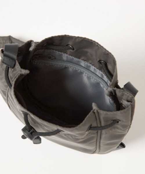 green label relaxing(グリーンレーベルリラクシング)の「【WEB限定】WR 2W ミニパース ショルダーバッグ -撥水-(トートバッグ・メンズ・ダークグレー/ブラック・FREE)」の21枚目の写真
