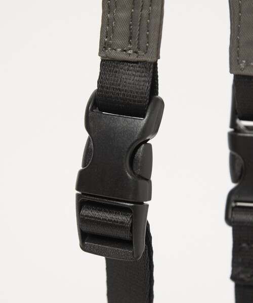 green label relaxing(グリーンレーベルリラクシング)の「【WEB限定】WR 2W ミニパース ショルダーバッグ -撥水-(トートバッグ・メンズ・ダークグレー/ブラック・FREE)」の19枚目の写真