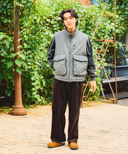 niko and...（ニコアンド）の「ブリーチスタンドベスト（ベスト・メンズ・グレー/ブラック・MEDIUM/LARGE）」の3枚目の写真