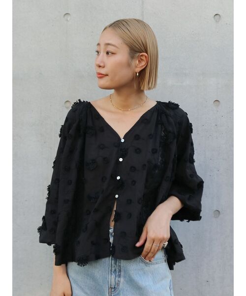 Ungrid（アングリッド）の「スリーブボリュームジャカードブラウス（シャツ/ブラウス・レディース・グリーン/ブラック/オフホワイト・FREE）」の2枚目の写真