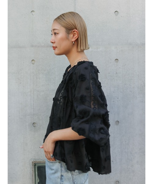 Ungrid（アングリッド）の「スリーブボリュームジャカードブラウス（シャツ/ブラウス・レディース・グリーン/ブラック/オフホワイト・FREE）」の6枚目の写真