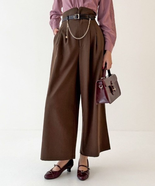 an another angelus（アンアナザーアンジェラス）の「【セットアップ対応/2サイズ展開】チェーンベルト付きハイウエストパンツ（その他パンツ・レディース・グレー/ブラウン・1/2）」の2枚目の写真