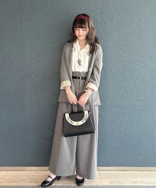 an another angelus（アンアナザーアンジェラス）の「【セットアップ対応/2サイズ展開】チェーンベルト付きハイウエストパンツ（その他パンツ・レディース・グレー/ブラウン・1/2）」の12枚目の写真