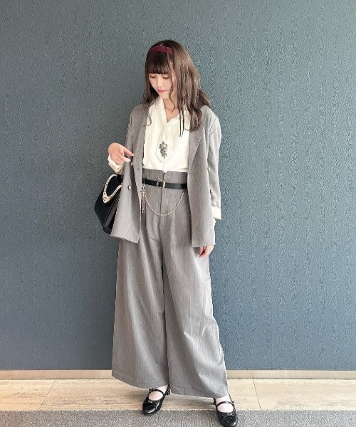 an another angelus（アンアナザーアンジェラス）の「【セットアップ対応/2サイズ展開】チェーンベルト付きハイウエストパンツ（その他パンツ・レディース・グレー/ブラウン・1/2）」の11枚目の写真