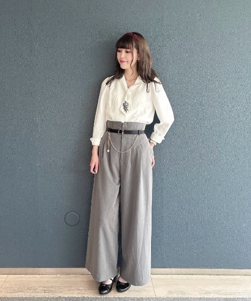 an another angelus（アンアナザーアンジェラス）の「【セットアップ対応/2サイズ展開】チェーンベルト付きハイウエストパンツ（その他パンツ・レディース・グレー/ブラウン・1/2）」の8枚目の写真