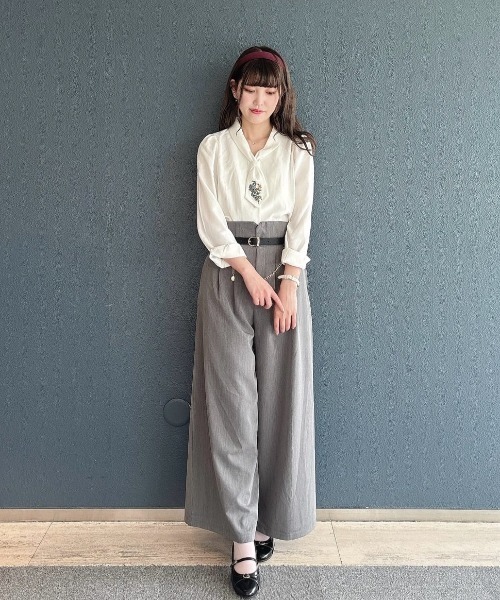 an another angelus（アンアナザーアンジェラス）の「【セットアップ対応/2サイズ展開】チェーンベルト付きハイウエストパンツ（その他パンツ・レディース・グレー/ブラウン・1/2）」の7枚目の写真