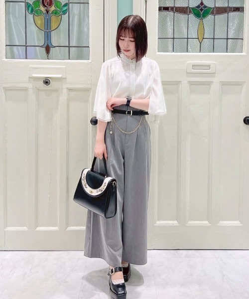 an another angelus（アンアナザーアンジェラス）の「【セットアップ対応/2サイズ展開】チェーンベルト付きハイウエストパンツ（その他パンツ・レディース・グレー/ブラウン・1/2）」の6枚目の写真