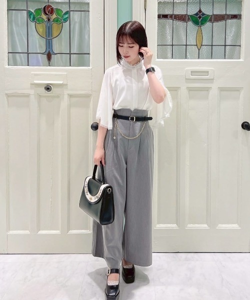 an another angelus（アンアナザーアンジェラス）の「【セットアップ対応/2サイズ展開】チェーンベルト付きハイウエストパンツ（その他パンツ・レディース・グレー/ブラウン・1/2）」の5枚目の写真