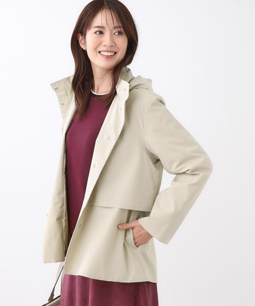 Reflect(リフレクト)の「【すっきり見え/フード取り外し可/通勤におすすめ◎】ライティアウター(ブルゾン・レディース・こしょう色系/ブラック/ライトベージュ・07/09/11/13/15 /17/05)」の2枚目の写真