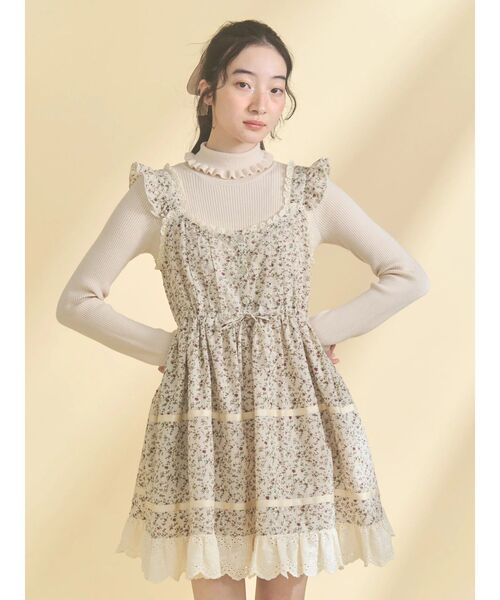 merry jenny（メリージェニー）の「frillリブタートルニットtops（ニット/セーター・レディース・レッド/アイボリー・FREE）」の7枚目の写真