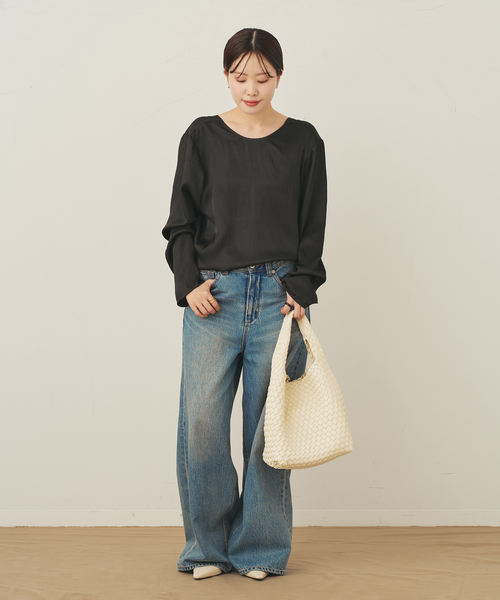 plage（プラージュ）の「Memory Satin Back Wrap ブラウス（シャツ/ブラウス・レディース・ブラック/アイボリー・FREE）」の15枚目の写真