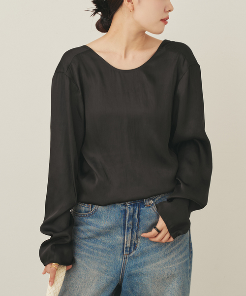 plage（プラージュ）の「Memory Satin Back Wrap ブラウス（シャツ/ブラウス・レディース・ブラック/アイボリー・FREE）」の18枚目の写真