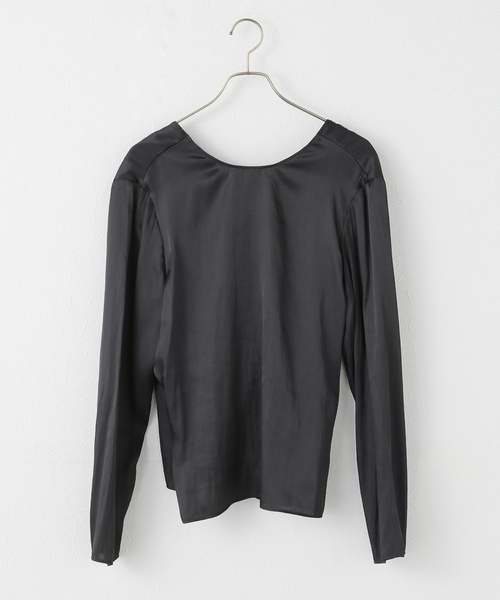 plage（プラージュ）の「Memory Satin Back Wrap ブラウス（シャツ/ブラウス・レディース・ブラック/アイボリー・FREE）」の11枚目の写真