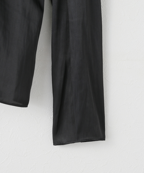 plage（プラージュ）の「Memory Satin Back Wrap ブラウス（シャツ/ブラウス・レディース・ブラック/アイボリー・FREE）」の14枚目の写真