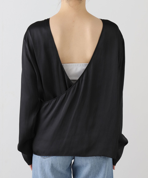 plage（プラージュ）の「Memory Satin Back Wrap ブラウス（シャツ/ブラウス・レディース・ブラック/アイボリー・FREE）」の3枚目の写真