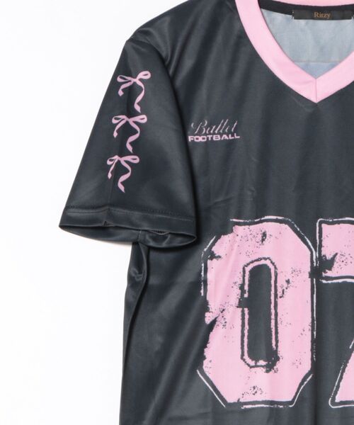 Ritzy(リッツィー)の「Y2K 運動型 オーバーサイズ リボンプリント トップス(Tシャツ/カットソー・レディース・レッド/ブラック/ピンク・M/L)」の12枚目の写真