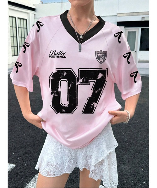 Ritzy(リッツィー)の「Y2K 運動型 オーバーサイズ リボンプリント トップス(Tシャツ/カットソー・レディース・レッド/ブラック/ピンク・M/L)」の6枚目の写真