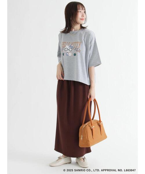 Te chichi TERRASSE（テチチテラス）の「【HELLO KITTY】ミニ裏毛プリント5分袖トップス（その他トップス・レディース・グレー/ネイビー/オフホワイト・F）」の5枚目の写真