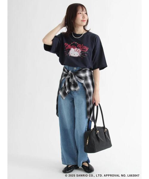 Te chichi TERRASSE（テチチテラス）の「【HELLO KITTY】ミニ裏毛プリント5分袖トップス（その他トップス・レディース・グレー/ネイビー/オフホワイト・F）」の14枚目の写真